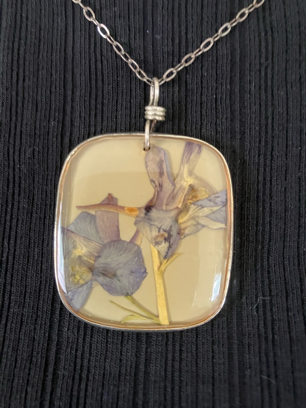 Silver Tone Purple Floral Pendant Necklace